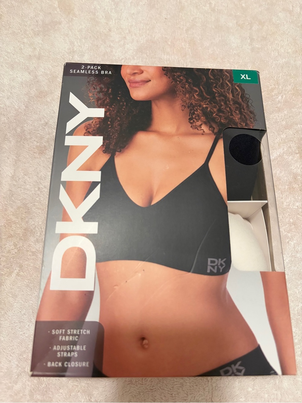 Dkny Seamless 2-Pack Bras in Black and White + A GIFT 🎁